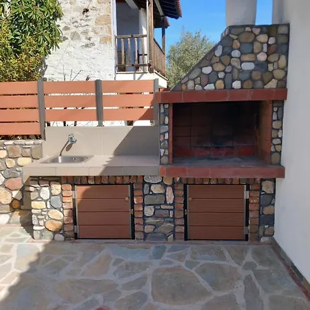 Апартаменты Patriko - House 1, Traditional Stone House *