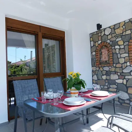Apartmán Patriko - House 1, Traditional Stone House *