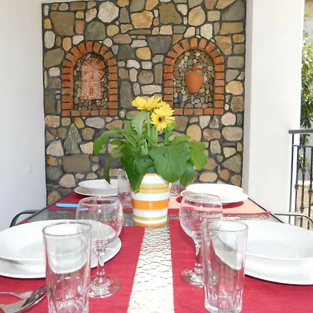 Апартаменты Patriko - House 1, Traditional Stone House *